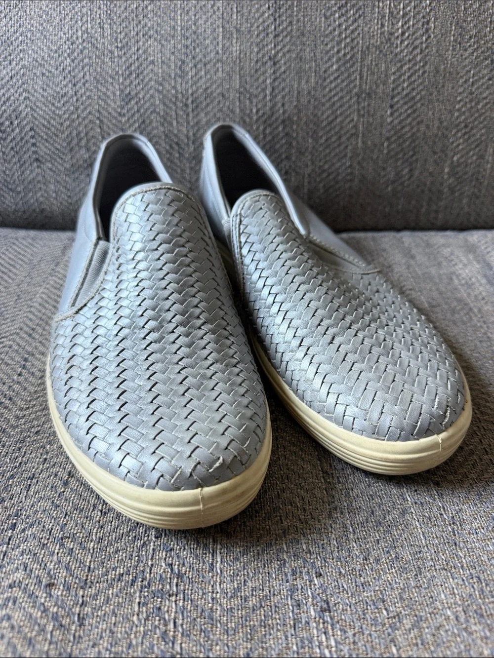 Ecco Soft 7 Slip-On Women’s Danish Style Woven Metallic Silver Gray Sneaker 40